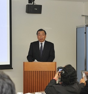 学長.jpg 学長.jpg