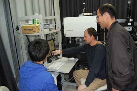 ナノテクの共用実験設備（ラマン分光システム）を使った研究交流