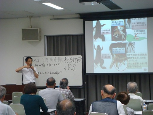 西川教授の講演と会場の様子