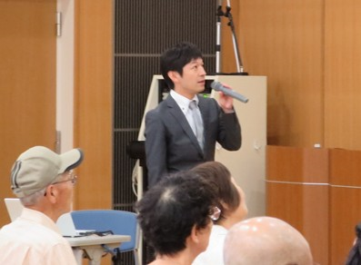 好酸球性食道炎の診断に関する講演をする大嶋直樹先生