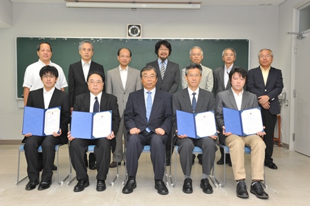 研究表彰表彰式記念写真