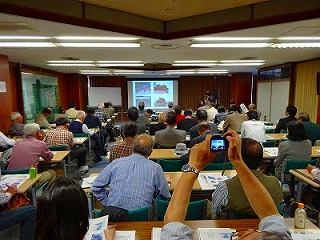 入月教授の講演