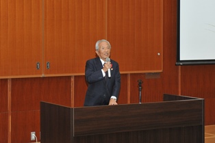 江口同窓会連合会長の挨拶