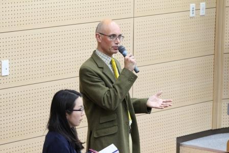 マーク・ハリソン教授