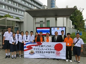 正門集合写真