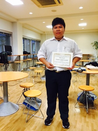 Poster　Awardを受賞したWasusate Soontornchaiyakul君