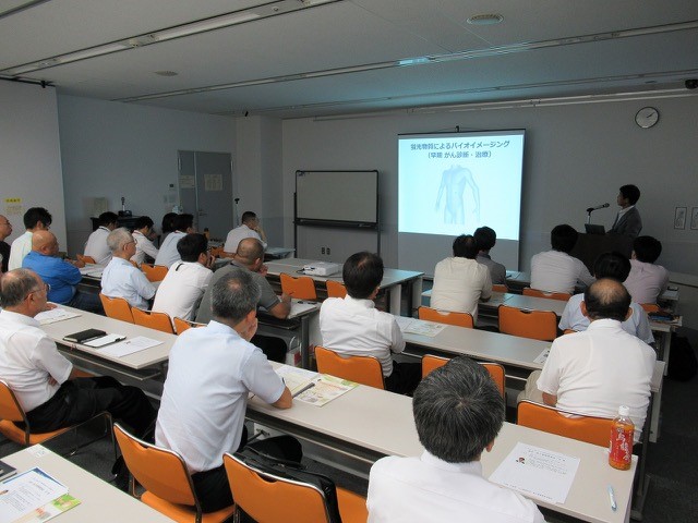 中村教授の講演の様子2 中村教授の講演の様子2