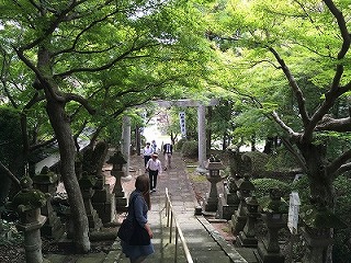 近所にある田原神社