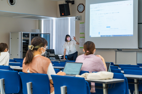 学内での事前レクの様子