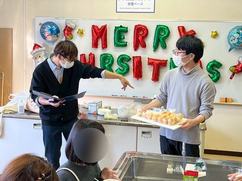 おにぎりの紹介の様子