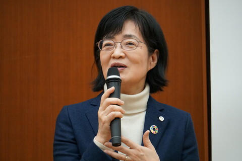 河野副学長